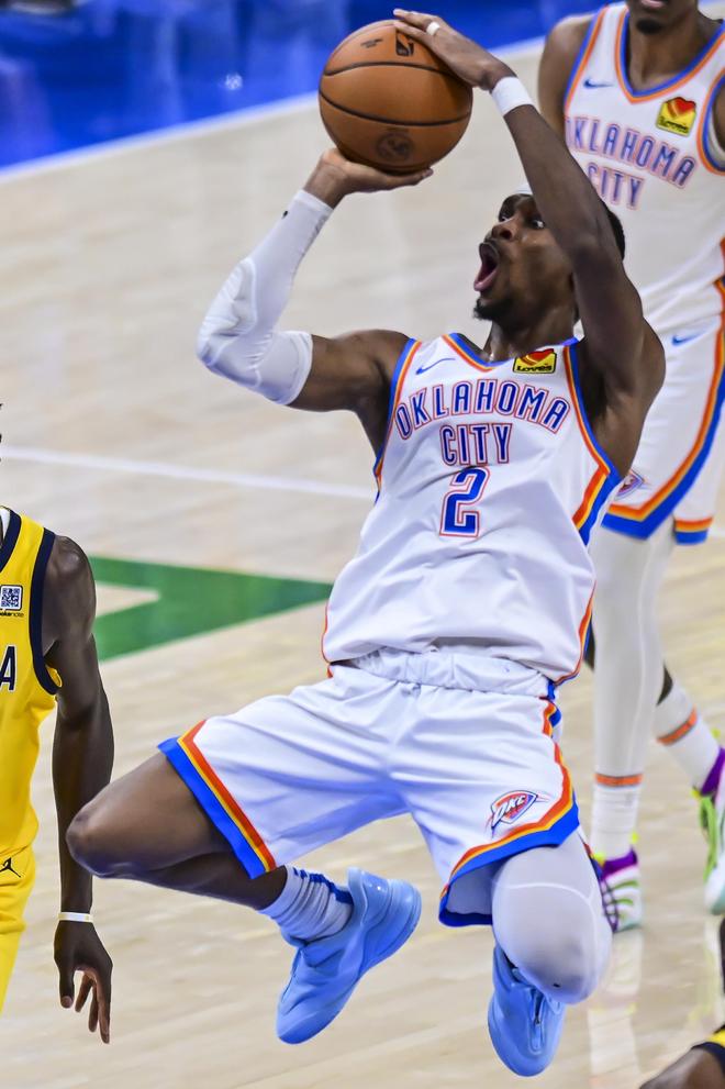 火力全开！韦瑟斯庞强攻得手 青岛完成14-2攻击波取得领先（强势爆发！韦瑟斯庞强突命中，青岛打出14-2攻势取得领先）