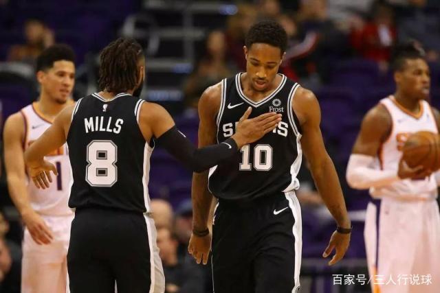 亚冠成都蓉城VS神户胜利船：周定洋坐镇 韦世豪+德尔加多领衔进攻（亚冠前瞻：成都蓉城PK神户胜利船，周定洋镇守中场，韦世豪与德尔加多领衔锋线）