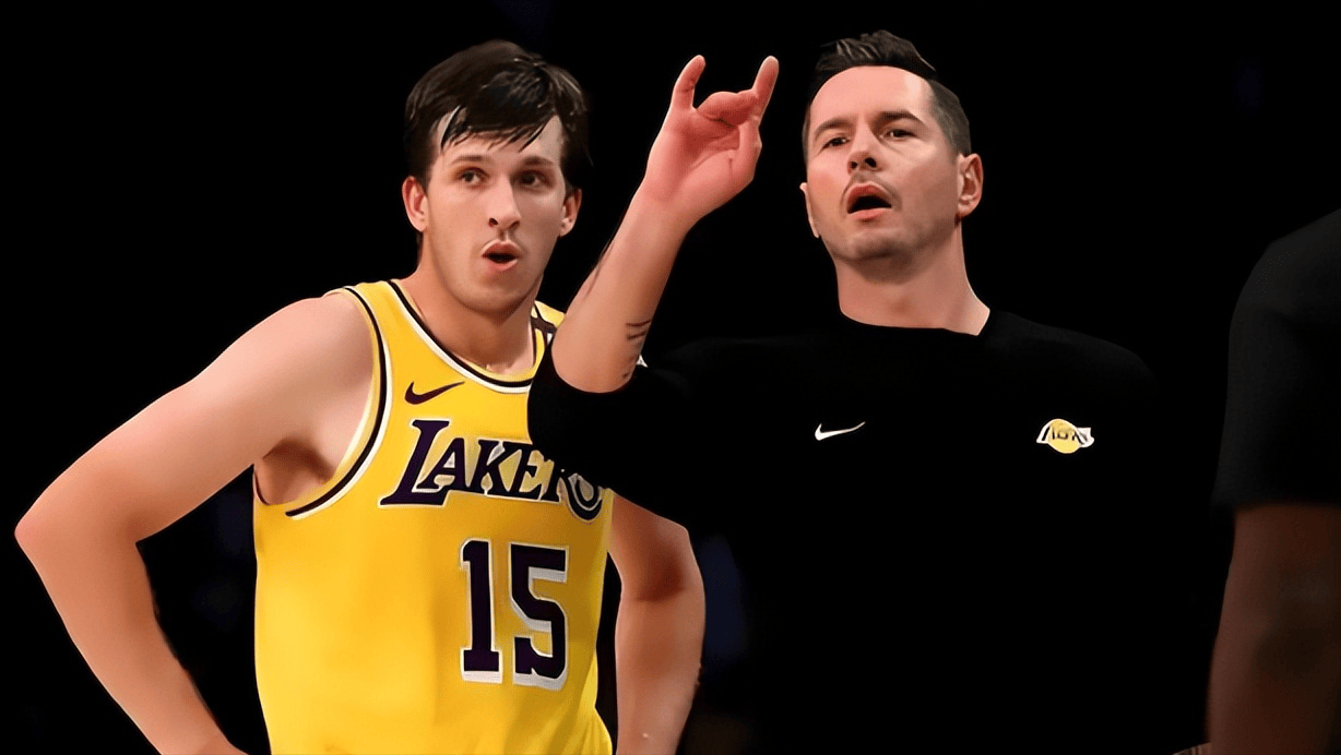 斯基拉：尤文未谈妥麦肯尼续约，两家意甲俱乐部已与球员接触（斯基拉：尤文与麦肯尼续约仍未达成，已有两支意甲队联系球员）