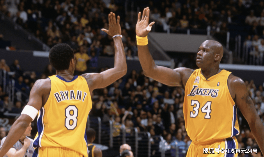 5万名民众齐聚现场，庆祝挪威队自98年以来首次晋级世界杯（5万球迷涌入现场，欢庆挪威队自1998年以来首度闯入世界杯决赛圈）