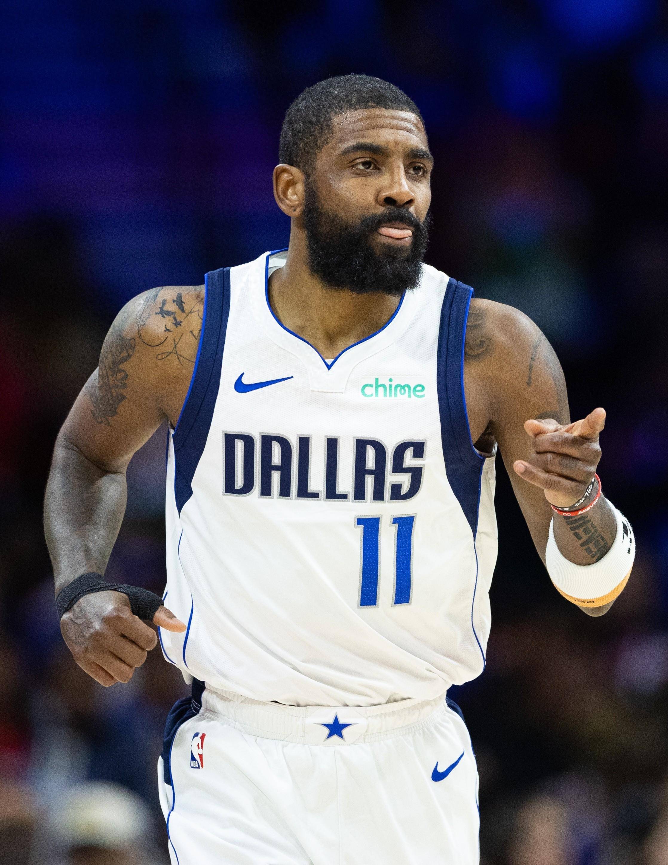 前英超名将佩特雷斯库患神秘疾病暴瘦30公斤尝试中药治疗（英超名宿佩特雷斯库突患神秘病症暴瘦30公斤，转寻中药治疗）