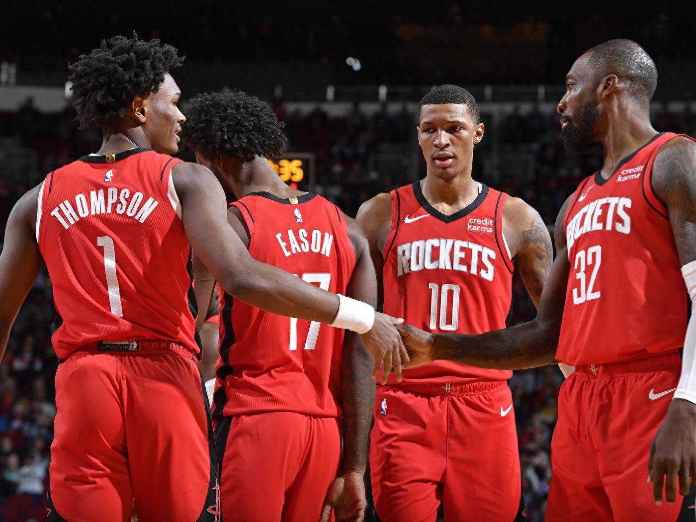 马刺VS雷霆首发！亚历山大+杰伦威+切特！马刺文班替补！（马刺战雷霆首发公布：亚历山大、杰伦·威廉姆斯、霍姆格伦领衔，文班亚马暂居替补）