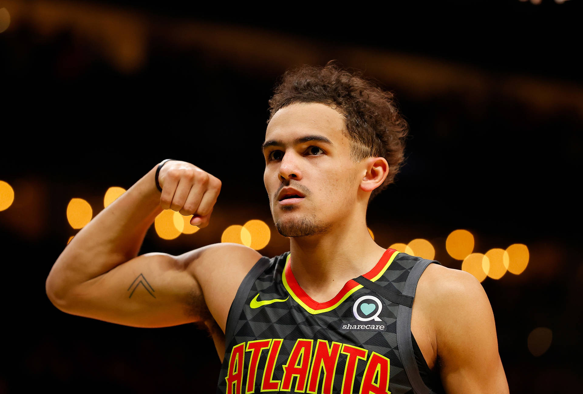 NBA焦点战：篮网客场逆转雄鹿,（NBA重磅对决：篮网客场翻盘雄鹿）