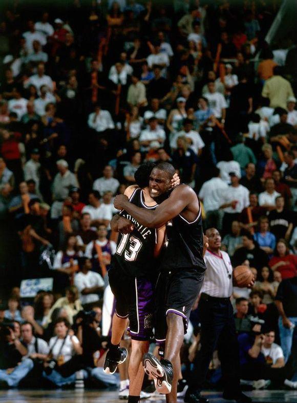 萨索洛vs佛罗伦萨：马蒂奇、皮纳蒙蒂首发，德赫亚、莫伊塞-基恩出战（萨索洛迎战佛罗伦萨：马蒂奇、皮纳蒙蒂先发，德赫亚与莫伊塞-基恩出场）